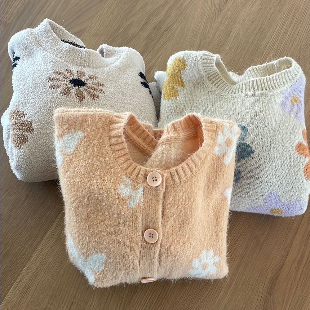 Lot of 3 girls Volcom sweaters